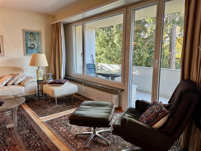 Tolle Wohnung an ruhiger Lage mit Aussicht ins Grüne in Riehen