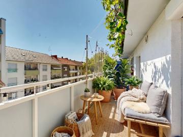 Tolle zentrale Lage Moderne 3 Zimmer Wohnung mit 2 Balkonen