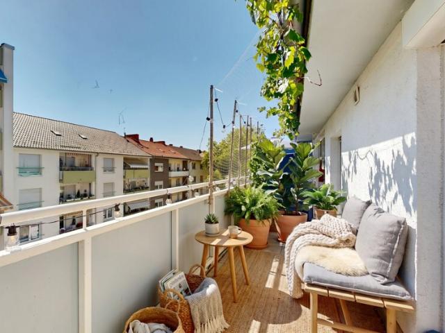 Tolle zentrale Lage Moderne 3 Zimmer Wohnung mit 2 Balkonen