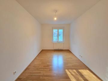 TOLLE BALKONWOHNUNG * HEIZUNG: PELLETS / WARMWASSER: SOLAR * KAUFOPTION * VR RUNDGANG