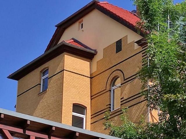 Tolle Dachgeschosswohnung mit Maisonette in grüner Lage mit Terrasse+Stellplatz