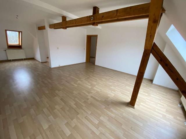 Tolle Dachgeschoßwohnung in beliebter Wohngegend von Zwickau Jetzt anschauen!