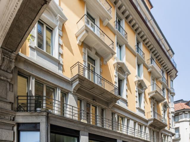 Tolle Gelegenheit – einkaufen mit Schaufenster am Seeufer