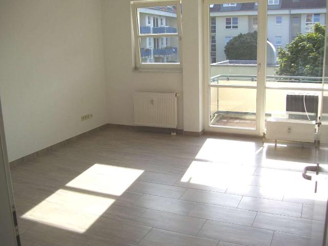 Tolle Kapitalanlage! Schicke 2 Zimmer Wohnung mit Balkon und TG Platz! Erbpacht!