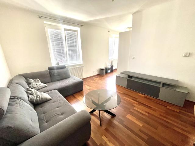 TOLLE LAGE NÄHE U1 REUMANNPLATZ UND FUSSGÄNGERZONE HELLE 2 ZIMMERWOHNUNG