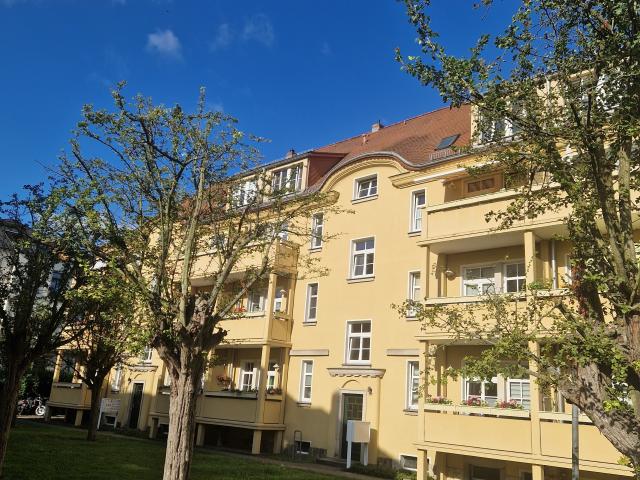 Tolle Lage in Dresden Trachau mit Balkon