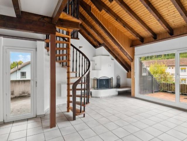 Tolle Maisonette Wohnung mit Cheminée ideale Lage !