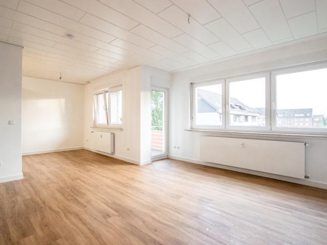 Tolle Mietwohnung mit Balkon, Einbauküche und PKW Stellplatz in Bielefeld Heepen