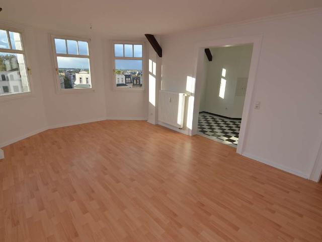 Tolle neu renovierte 2 Zimmer Wohnung am Rannischen Platz