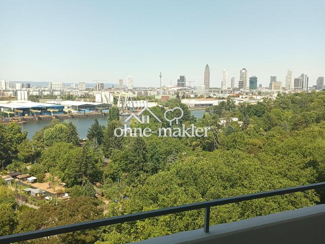 Komplettsanierung Toller Balkonblick über den Main und Frankfurt