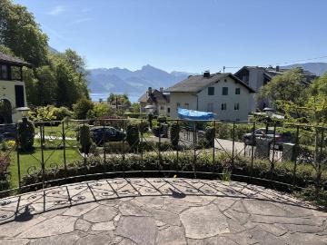 Toller See u. Gebirgsblick älteres Einfamilienhaus in zentraler Lage