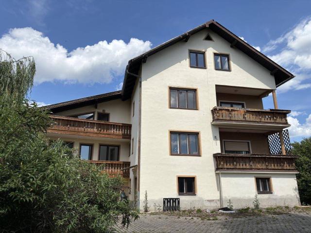 Tolles Grundstück, ausbaufähiges Wohnhaus mit 3 Ebenen, super Lage!