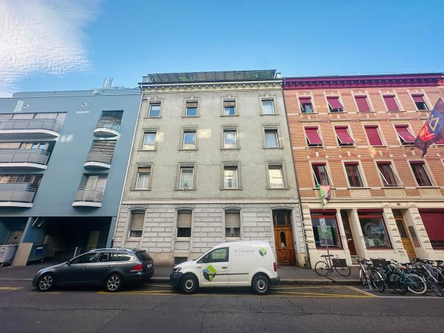 Tolles, gut erhaltenes Mehrfamilienhaus an perfekter Lage
