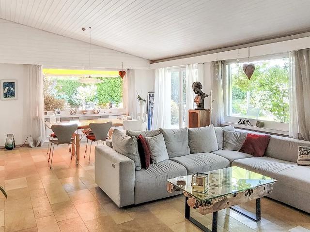 Tolles Einfamilienhaus mit grossem Grundstück