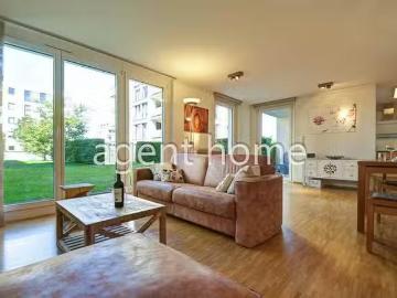Heumaden, Stuttgart - Balkon, Parkplatz