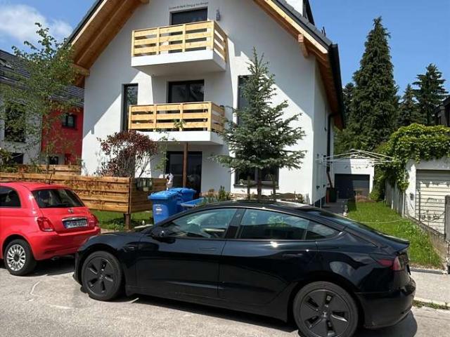 Tolles Wohnen im grünen Stadtteil Münchens mit Balkon/Terrasse