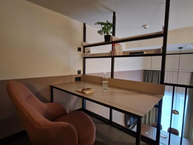 Tolles und modernes DUPLEX Serviced Apartment mit Terrasse in München inkl.Reinigung, Gym, WIFI, TV TAX, Social Spaces Kino, etc. und mehr!, Munchen Amsterdam Apartments for Rent