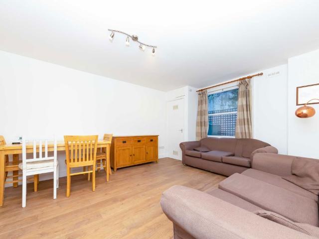 Tollington Park, London N4, 2 bed flat to rent, £2,350 pcm | PrimeLocation