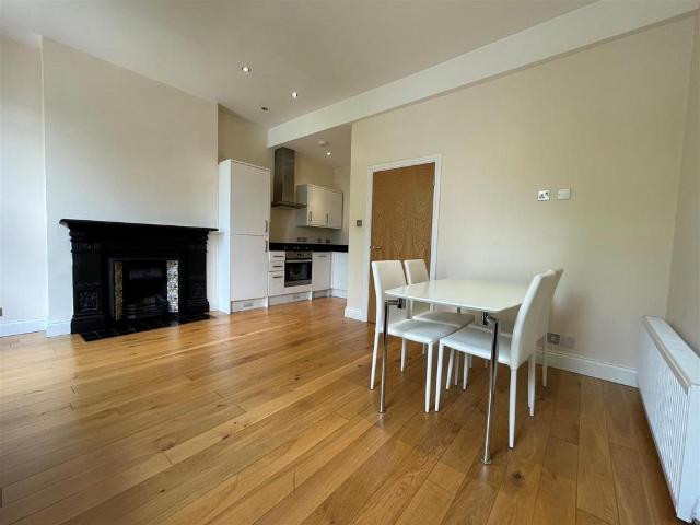 Tollington Road, Holloway, N7 1 bed flat to rent £1,950 pcm £450 pw