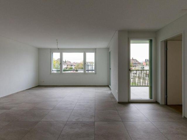Top 3 1/2 Zimmerwohnung im 1. OG in der Überbauung Blumenau