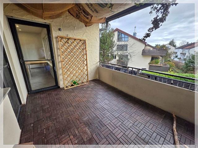 TOP 3 Zi. Wohlfühloase mit Balkon und Garage in begehrter Lage von Plattenhardt