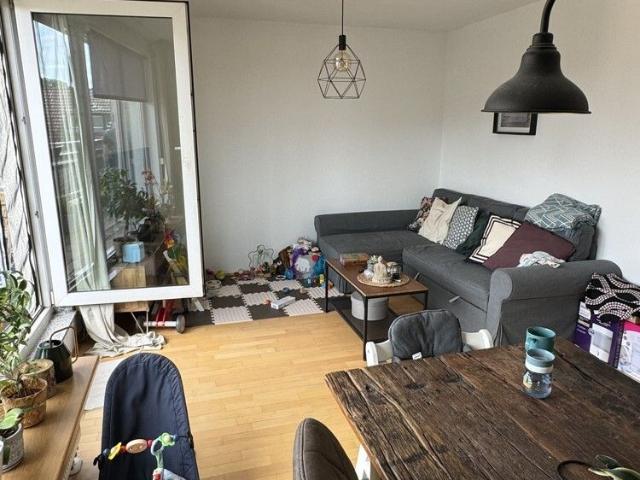 Top 3 Zimmerwohnung mit großer Sonnenterrasse in Sürth!