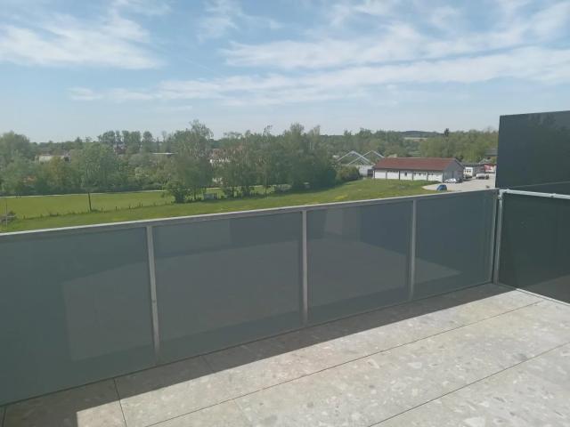Top 11: modern ausgestattete 3 Zimmer Mietwohnung mit großzügigem Balkon und hochwertig möblierter Küche