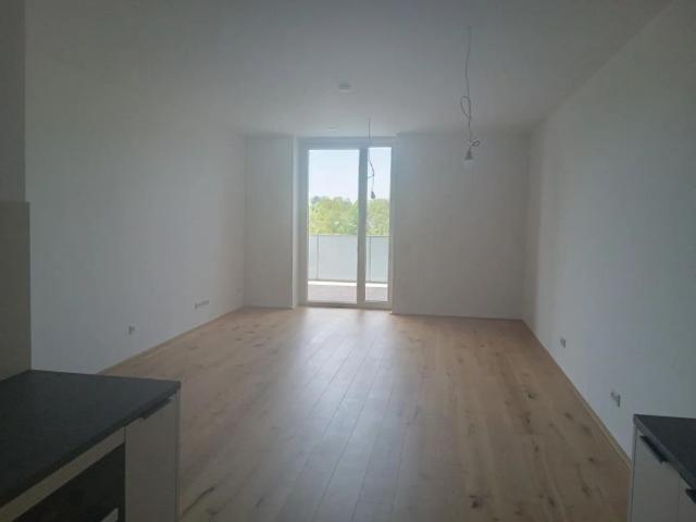 Top 11: modern ausgestattete 3 Zimmer Mietwohnung mit großzügigem Balkon und hochwertig möblierter Küche