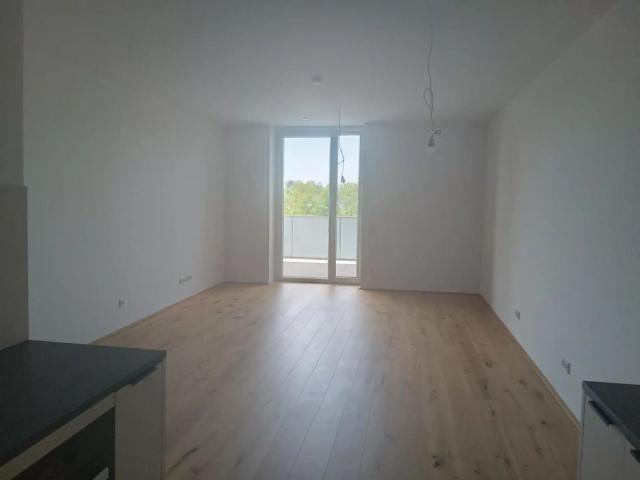 Top 11: modern ausgestattete 3 Zimmer Mietwohnung mit großzügigem Balkon und hochwertig möblierter Küche