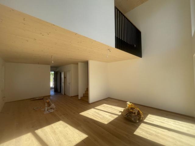 Top 1 und Top 3 Hochwertige Neubau Reihenhäuser mit Garten und Terrasse zur Miete