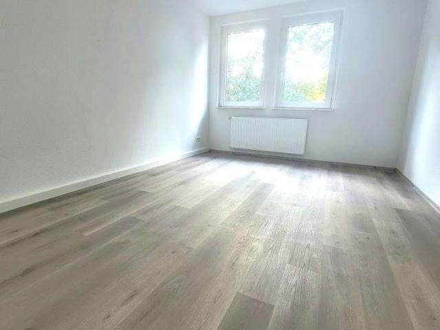 Top 1 Zimmer Wohnung in zentraler Lage von Altendorf