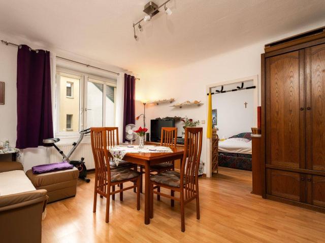 Top 2 Zimmer Wohnung in 1130 Wien, 47m², gepflegt, 1. Etage, nur € 249.000, !