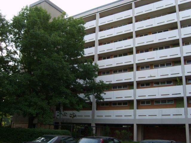 Top 2 Zimmer Wohnung mit Balkon und modernisiertem Bad!