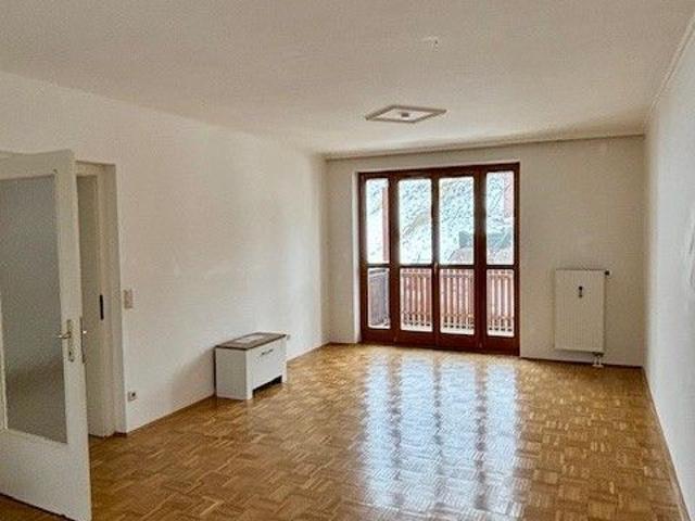 TOP 4 Zimmer Maisonettewohnung mit Balkon und Carportparkplatz in idyllischer Lage