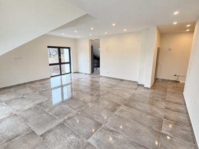 Lichtdurchflutetes Penthouse mit 140 m² & großer Süd Dachterrasse – provisionsfrei