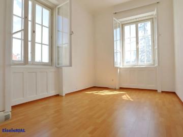 Top 5 2 Zimmer Wohnung in Villa zuzüglich Heizung