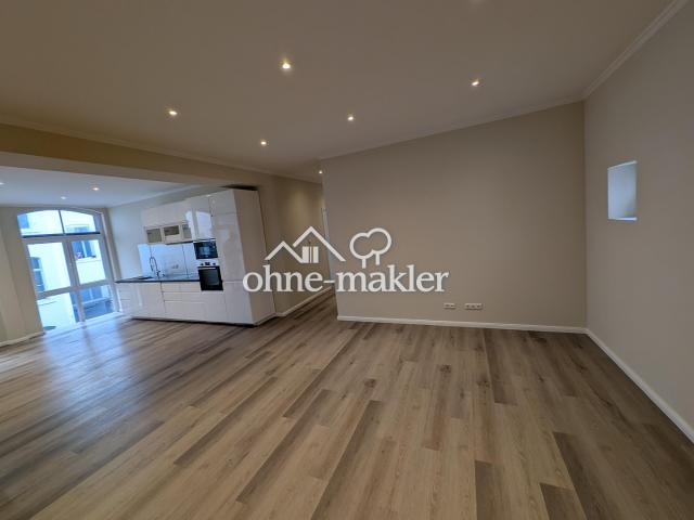 Top 5 Zimmer KfW Wohnung mit Küche, Balkon Bodenheizung in bester Lage von Wiesbaden Mitte