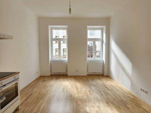TOP 8 + Die perfekte Starterwohnung Nähe Lugner City + uneinsichtiges Hochparterre + Küchenzeile inklusive