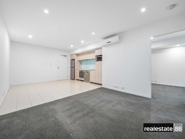 TOP 8 REASONS TO LEASE ME