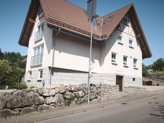 Top Chance im Nordschwarzwald: Haushälfte als starke Kapitalanlag