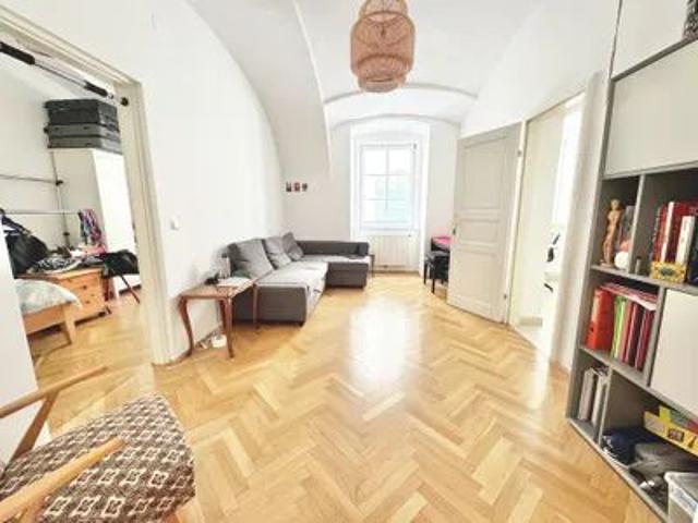 TOP CITY LAGE | EXKLUSIVE 2 ZIMMERWOHNUNG | ALTBAURARITÄT SPITTELBERG