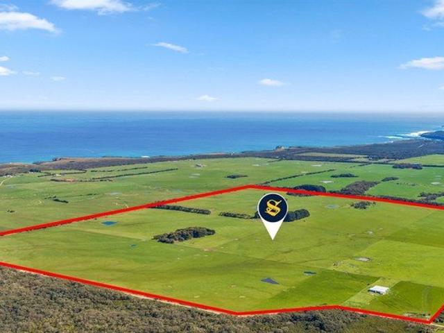 TOP CLASS ATTRACTIVE PORT CAMPBELL DISTRICT COUNTRY