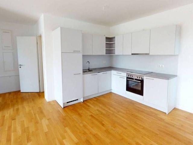 TOP ANGEBOT: 3 Zimmer Wohnung mit BALKON und MODERNER Einbauküche im Neubauquartier 'Ferdinand's Garden'
