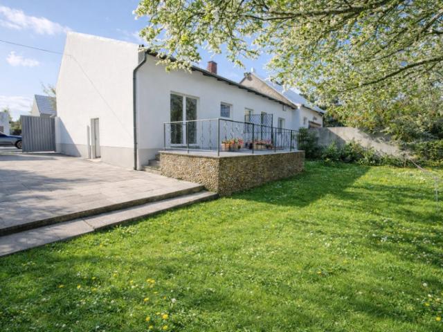 TOP ANGEBOT: Frisch saniertes 5 Zimmer Haus nahe der Wiener Stadtgrenze!