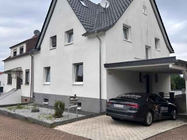 Gepflegtes Ein Zweifamilienhaus mit schönem Garten in Riegelsberg!