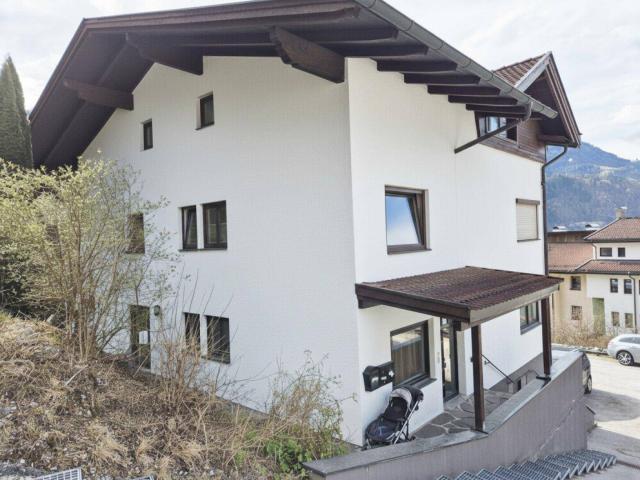 Top Anlageobjekt ! Schönes großes Haus mit 3 parifizierten Wohnungen