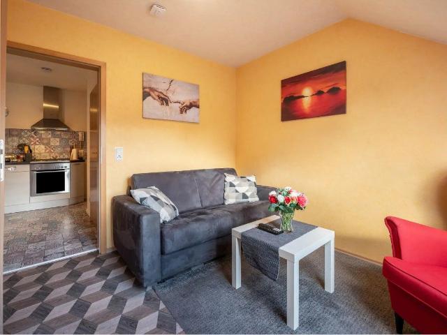 Top apartment near Hanover – quiet, modern & ideal for 1–2 people, Garbsen Amsterdam Apartments for Rent