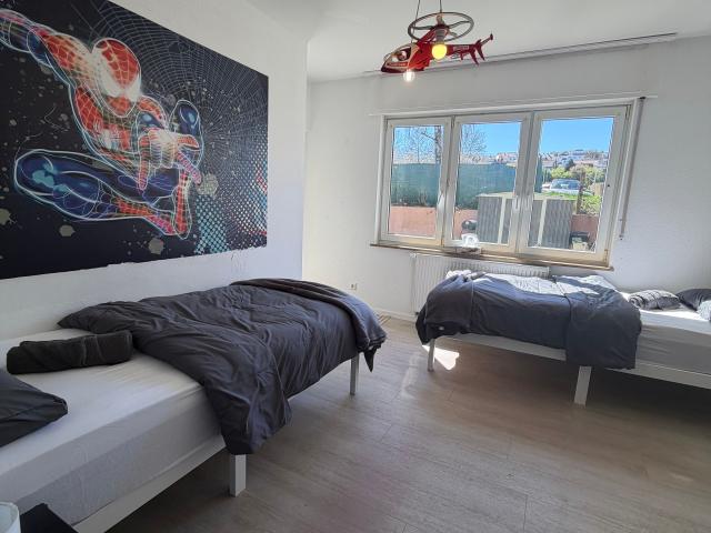 TOP Apartment Wernau | Sleeps 5, WiFi, TV, Balcony, Kitchen, Parking, Terrace