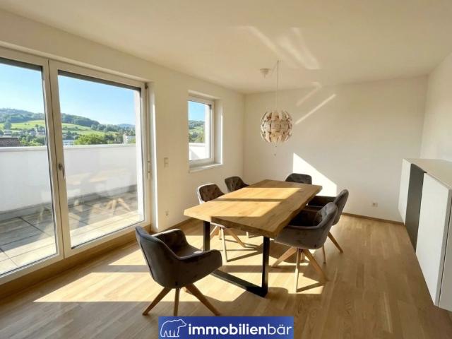 Top aufgeteilte 3 Zimmerwohnung in Schlüsslberg mit großer Terrasse