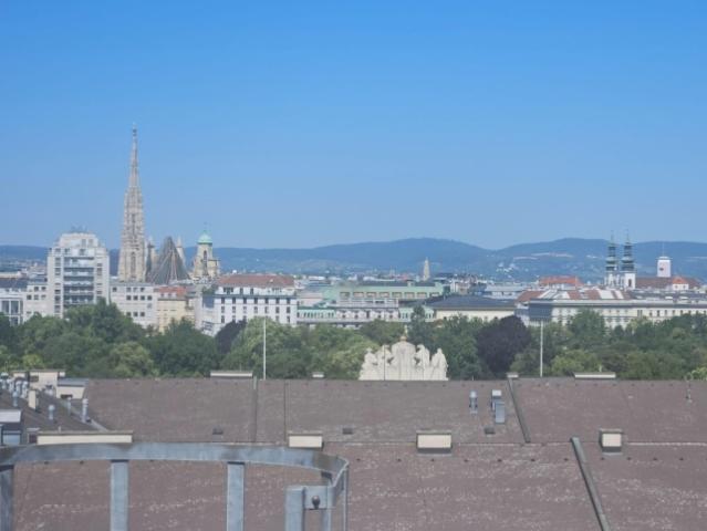 Top ausgestattete DG Wohnung mit traumhaftem Blick